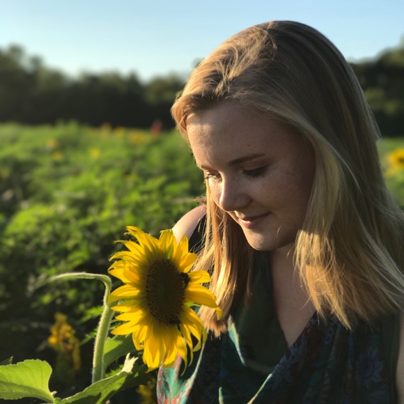 Meet your Posher, Cally - Picture 1 of 1